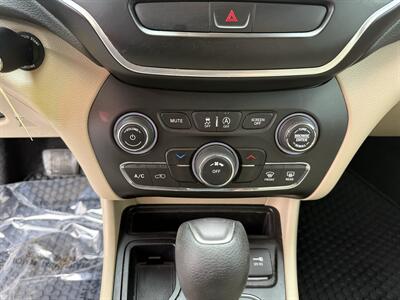 2019 Jeep Cherokee Latitude - Photo 15 - Cahokia, IL 62206