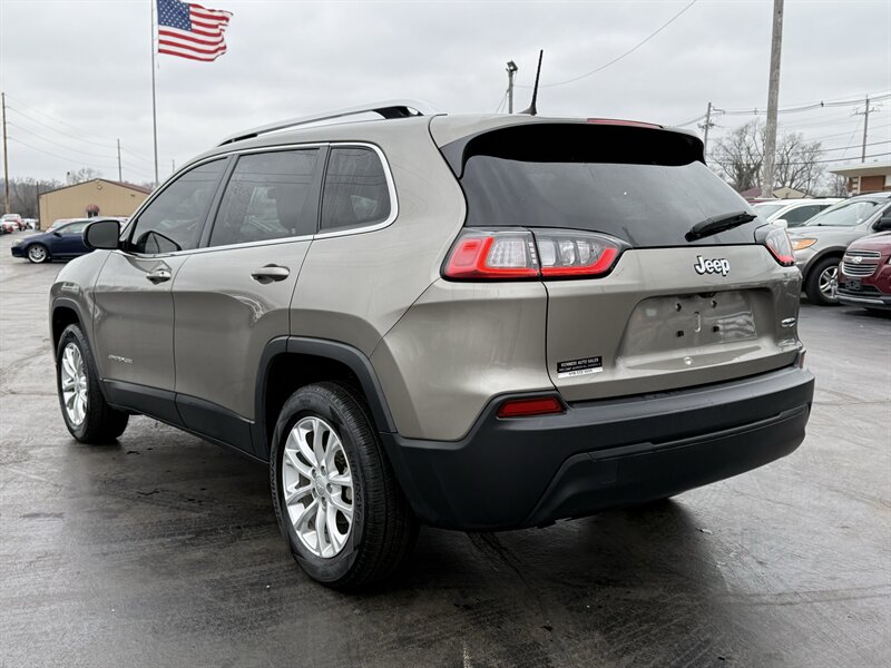 2019 Jeep Cherokee Latitude - Photo 5 - Cahokia, IL 62206