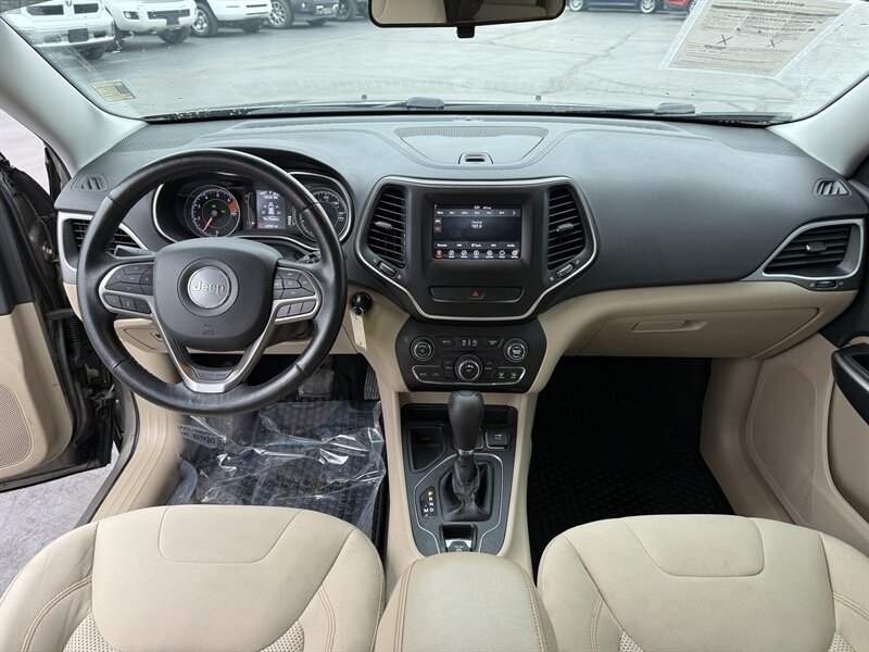 2019 Jeep Cherokee Latitude - Photo 11 - Cahokia, IL 62206