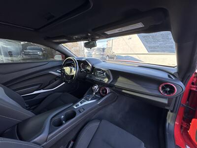 2017 Chevrolet Camaro LT - Photo 12 - Millstadt, IL 62260