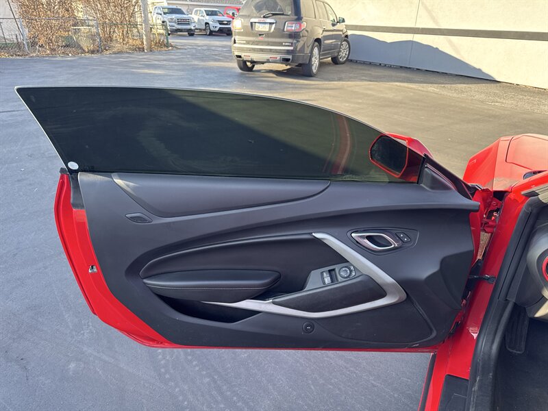 2017 Chevrolet Camaro LT - Photo 16 - Millstadt, IL 62260