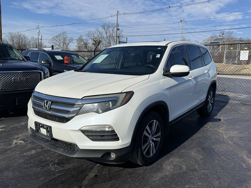 2016 Honda Pilot EX-L   - Photo 1 - Cahokia, IL 62206
