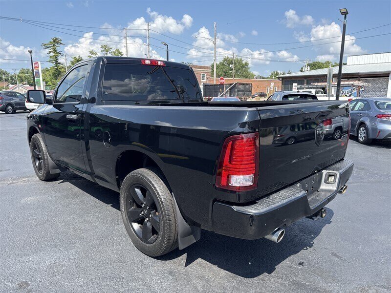 2015 RAM 1500 4x4 Express - Photo 3 - Millstadt, IL 62260