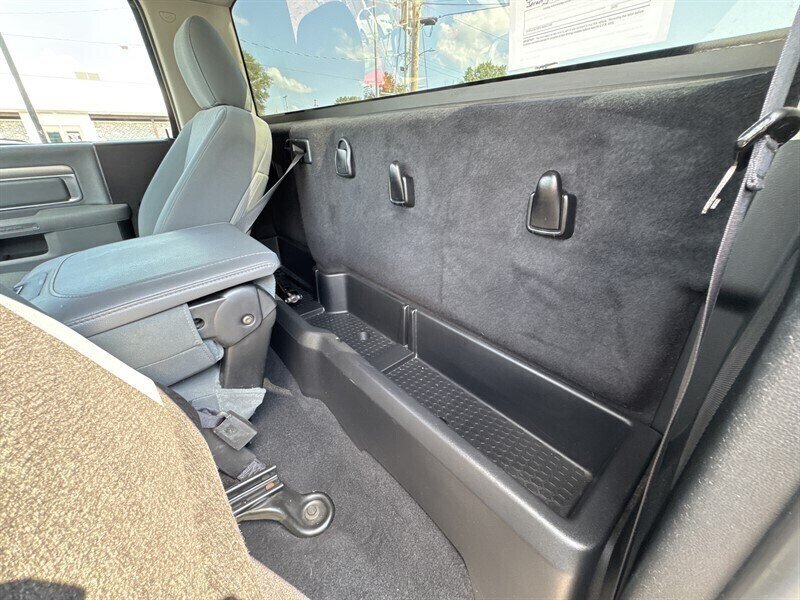 2015 RAM 1500 4x4 Express - Photo 21 - Millstadt, IL 62260