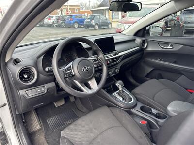 2021 Kia Forte LXS - Photo 9 - Millstadt, IL 62260