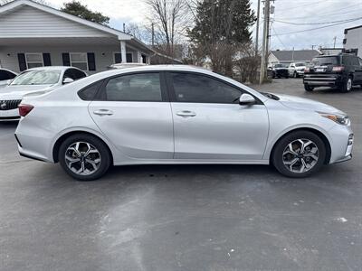 2021 Kia Forte LXS - Photo 6 - Millstadt, IL 62260