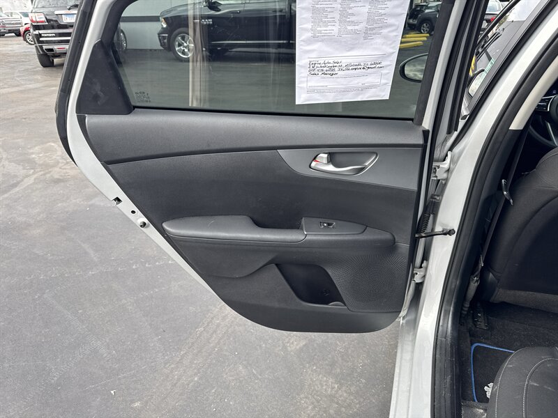 2021 Kia Forte LXS - Photo 16 - Millstadt, IL 62260