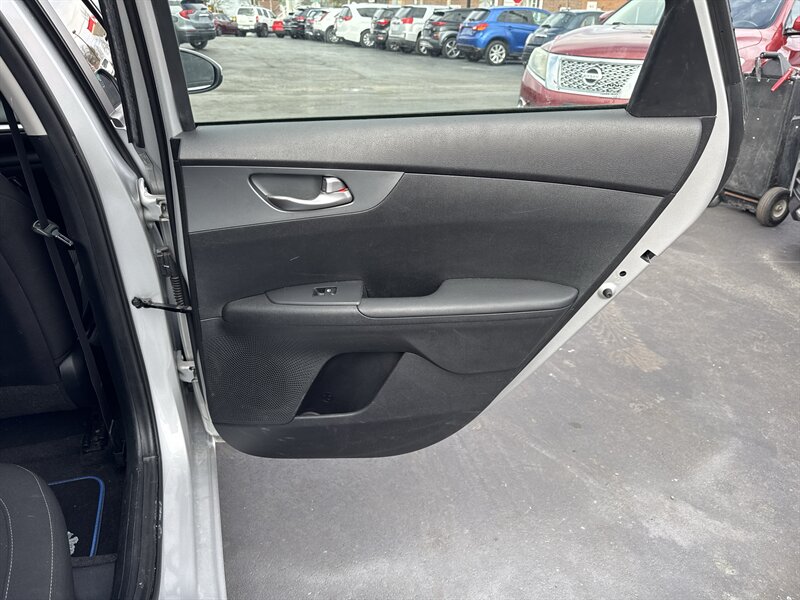 2021 Kia Forte LXS - Photo 18 - Millstadt, IL 62260