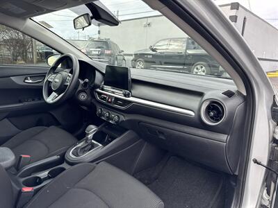 2021 Kia Forte LXS - Photo 11 - Millstadt, IL 62260