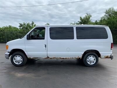 2003 Ford E-Series Wagon E-350 SD XL   - Photo 2 - Cahokia, IL 62206