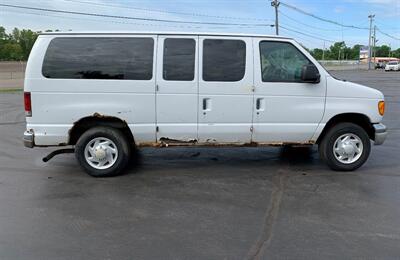 2003 Ford E-Series Wagon E-350 SD XL   - Photo 3 - Cahokia, IL 62206