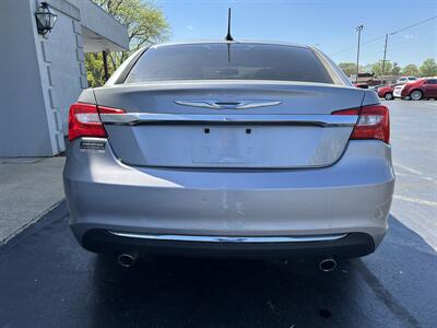 2013 Chrysler 200 LX   - Photo 7 - Fairview Heights, IL 62208
