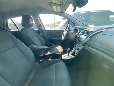 2015 Chevrolet Trax LT   - Photo 4 - Belleville, IL 62226