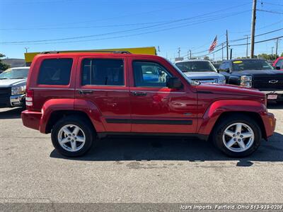2009 Jeep Liberty Sport  4WD - Photo 5 - Fairfield, OH 45014