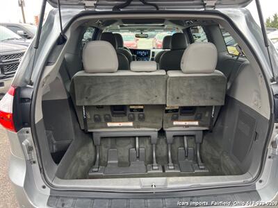 2017 Toyota Sienna AWD XLE Premium 7-Passenger 4DR MINI- VAN   - Photo 36 - Fairfield, OH 45014