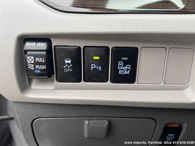 2017 Toyota Sienna AWD XLE Premium 7-Passenger 4DR MINI- VAN   - Photo 39 - Fairfield, OH 45014