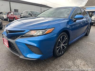 2018 Toyota Camry SE  w/ BackUp Cam - Photo 8 - Fairfield, OH 45014