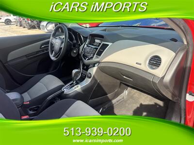 2014 Chevrolet Cruze LS Auto   - Photo 31 - Fairfield, OH 45014
