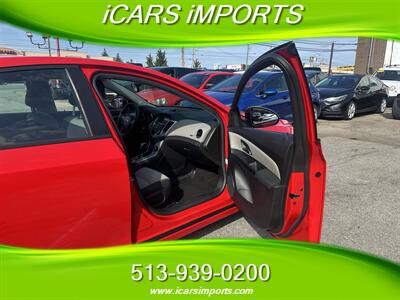 2014 Chevrolet Cruze LS Auto   - Photo 30 - Fairfield, OH 45014