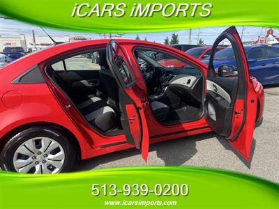2014 Chevrolet Cruze LS Auto   - Photo 24 - Fairfield, OH 45014