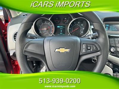 2014 Chevrolet Cruze LS Auto   - Photo 37 - Fairfield, OH 45014