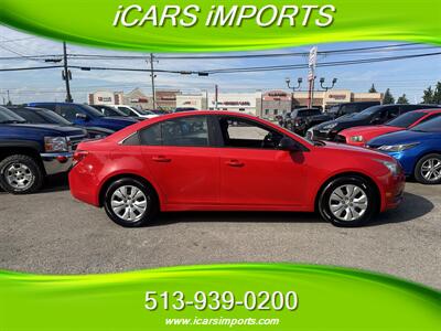 2014 Chevrolet Cruze LS Auto   - Photo 7 - Fairfield, OH 45014