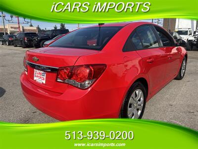 2014 Chevrolet Cruze LS Auto   - Photo 8 - Fairfield, OH 45014