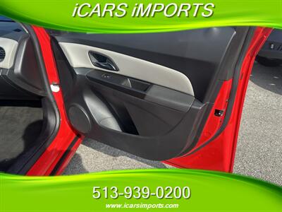 2014 Chevrolet Cruze LS Auto   - Photo 32 - Fairfield, OH 45014