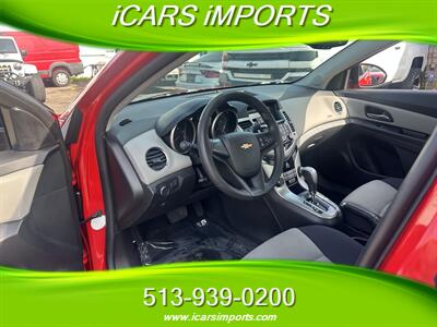 2014 Chevrolet Cruze LS Auto   - Photo 14 - Fairfield, OH 45014