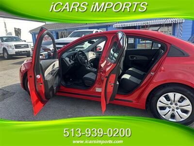 2014 Chevrolet Cruze LS Auto   - Photo 11 - Fairfield, OH 45014