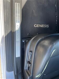 2013 Hyundai Genesis 3.8L V6   - Photo 25 - Fairfield, OH 45014