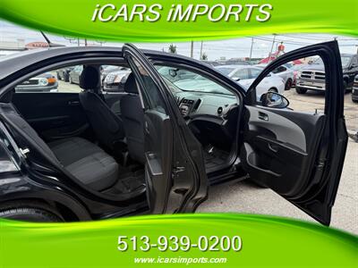 2013 Chevrolet Sonic LT Auto   - Photo 21 - Fairfield, OH 45014