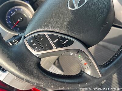 2013 Hyundai ELANTRA Coupe SE   - Photo 38 - Fairfield, OH 45014