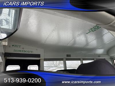 2001 Chevrolet Express G2500 LS   - Photo 4 - Fairfield, OH 45014