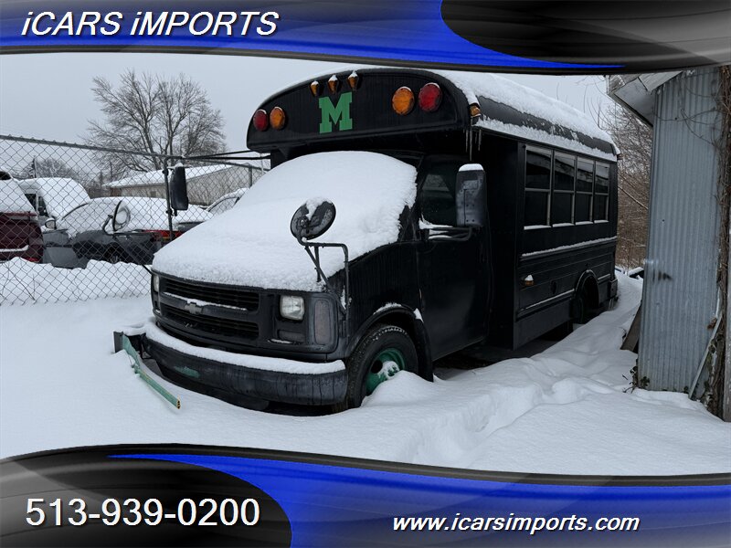 2001 Chevrolet Express G2500 LS   - Photo 1 - Fairfield, OH 45014