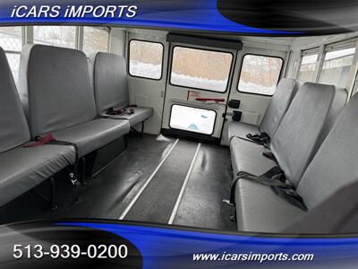 2001 Chevrolet Express G2500 LS   - Photo 3 - Fairfield, OH 45014