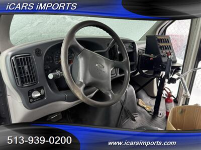 2001 Chevrolet Express G2500 LS   - Photo 2 - Fairfield, OH 45014