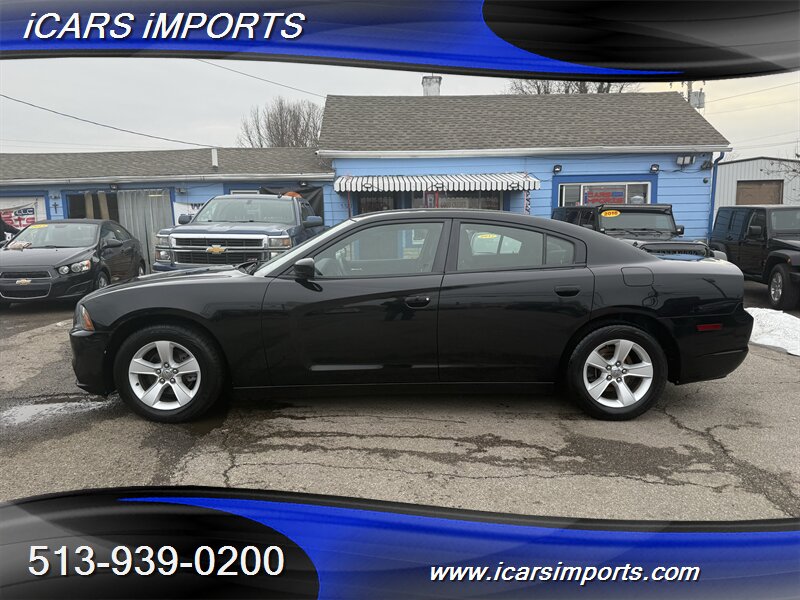 2013 Dodge Charger SE   - Photo 1 - Fairfield, OH 45014