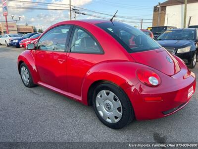 2010 Volkswagen New Beetle Base PZEV   - Photo 3 - Fairfield, OH 45014