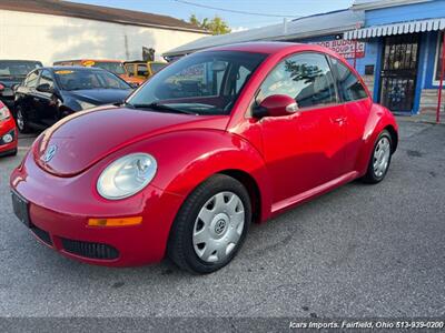 2010 Volkswagen New Beetle Base PZEV   - Photo 1 - Fairfield, OH 45014