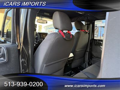 2017 Jeep Wrangler Unlimited Sport S  4WD LIFTED - Photo 18 - Fairfield, OH 45014