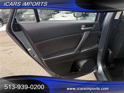 2012 Mazda Mazda3 i Touring - Photo 17 - Fairfield, OH 45014