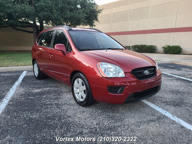 2008 Kia Rondo LX