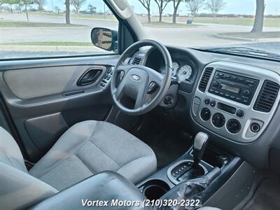 2005 Ford Escape XLT   - Photo 17 - San Antonio, TX 78219