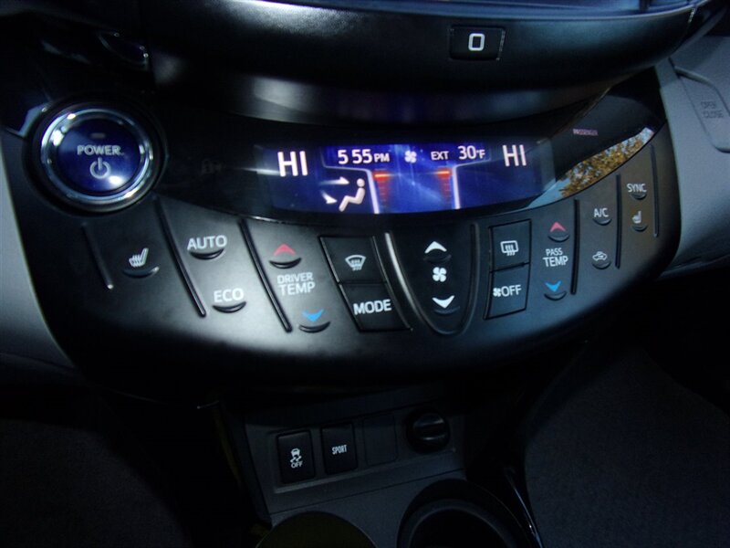 2012 Toyota RAV4 EV photo