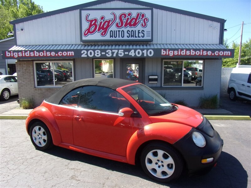 The 2003 Volkswagen New Beetle GLS photos