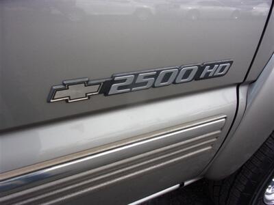 2002 Chevrolet Silverado 2500 LS 4WD 6.0 ExtCab 4d   - Photo 13 - Boise, ID 83704