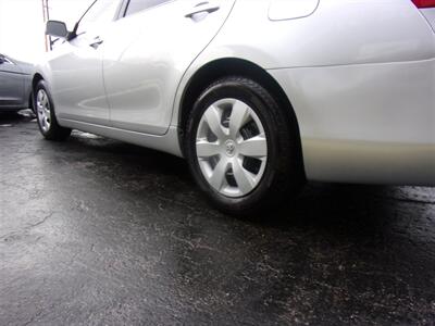 2009 Toyota Camry LE 2.4L 4dr   - Photo 6 - Boise, ID 83704