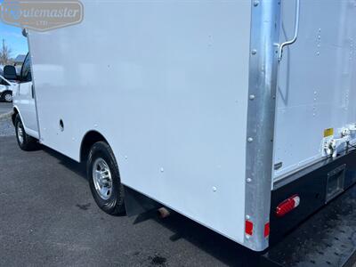 2018 Chevrolet Express 3500 12' Box   - Photo 30 - Mount Joy, PA 17552