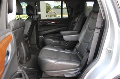 2020 Cadillac Escalade Luxury   - Photo 23 - Lexington, SC 29073